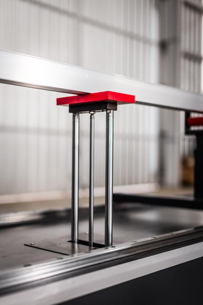 DC-550-CNC: Cortadora doble cabezal CNC - Image 3