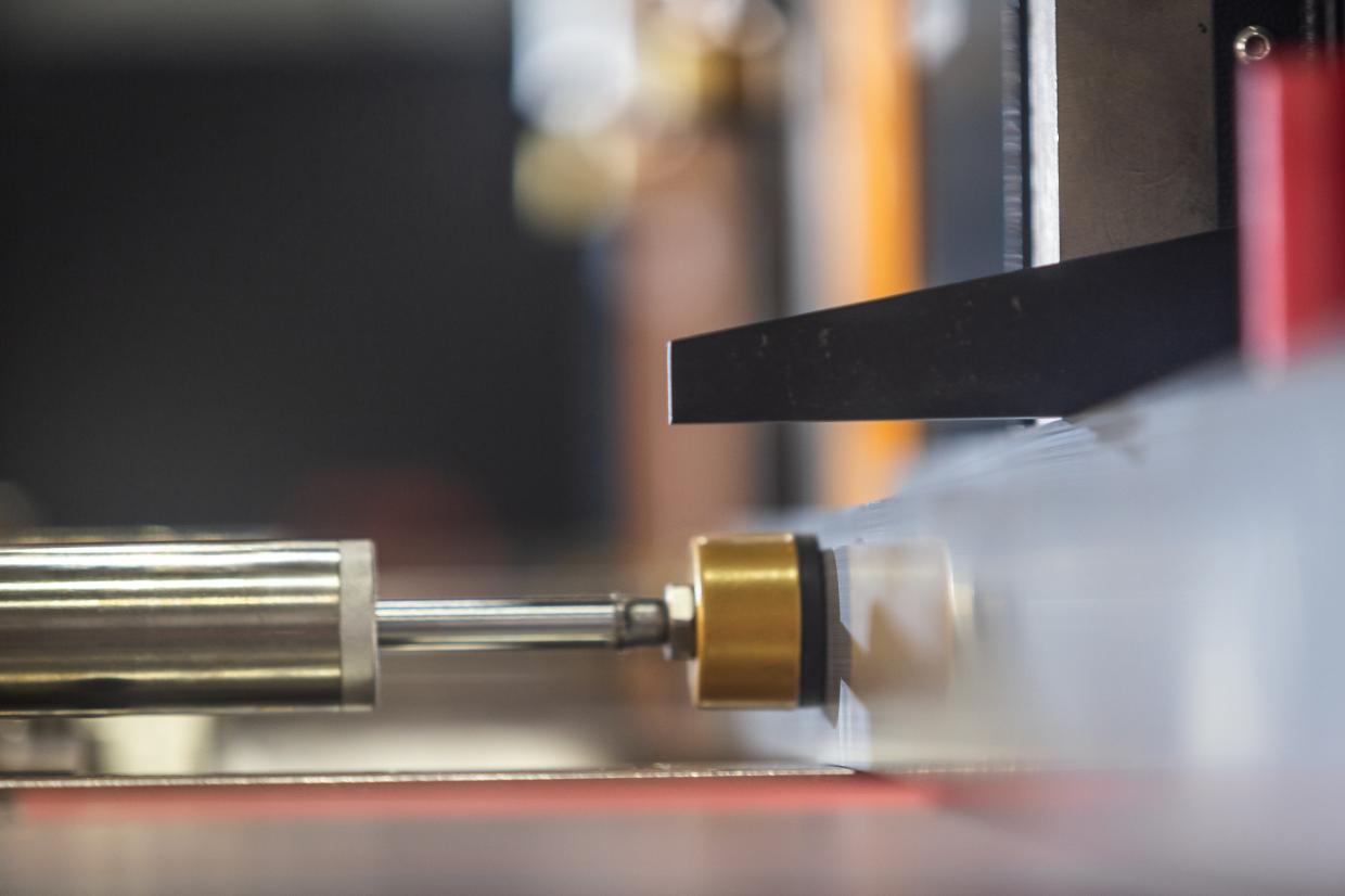 DC-550-CNC: Cortadora doble cabezal CNC - Image 5