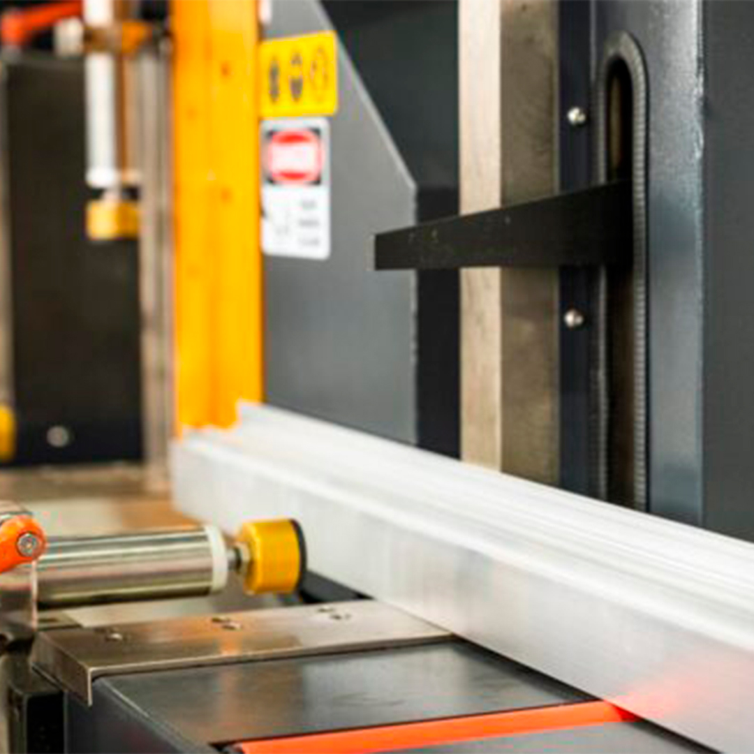 DC-550-CNC: CORTADORA DOBLE CABEZAL CNC - Image 4
